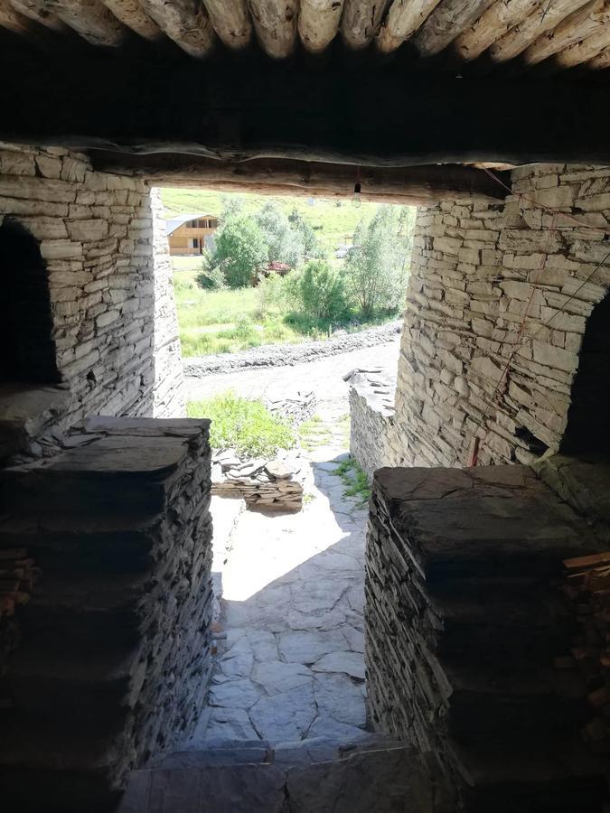 "Front Castle" Hotel Shatili Exterior foto